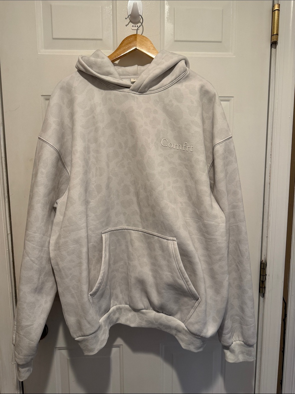 Comfrt White Leopard Hoodie